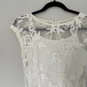 Hollister – White Floral Lace Mini Dress in XS